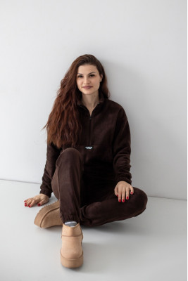 Костюм жіночий